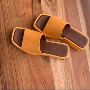 ALOHAS spicy orange Sandals